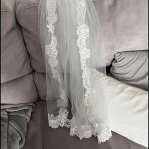 WEDDING VEILS